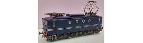 NL in Model - Nederlands modelspoor overzicht - Roco 68433 E-loc MRCE City Night Line, zwart, 64 F 4, 91 80 6 189 090-4, AC